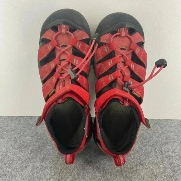 kEEN Big Kids' Newport H2 Waterproof Sandals in Ribbon Red Big Kids Size 6 - Picture 5 of 12